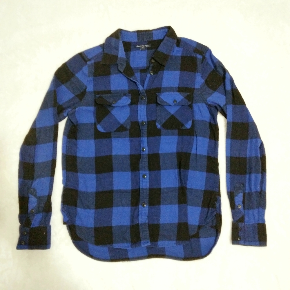 AEO Black & Blue Plaid Long Sleeve Shirt S